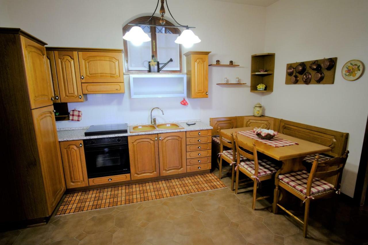 Casavacanzedezza Montecalvo Versiggia ภายนอก รูปภาพ
